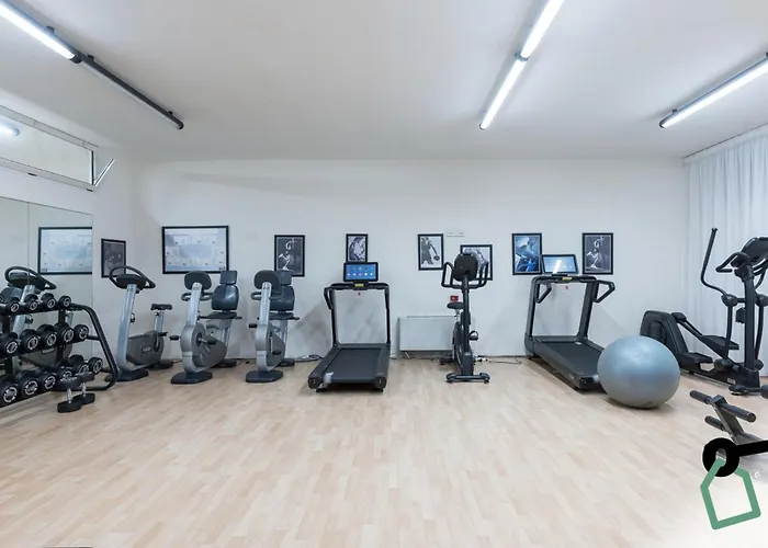 Отель Hotiday Collection - 4*