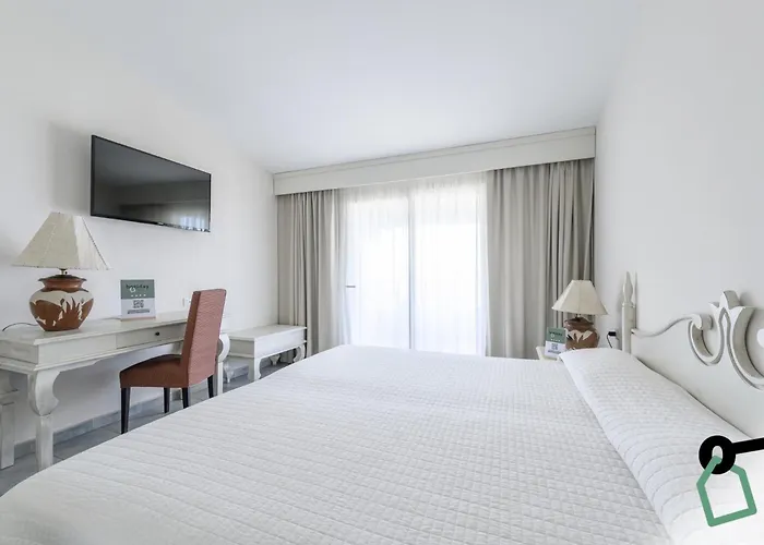 Hotiday Collection - Hotel Porto Cervo