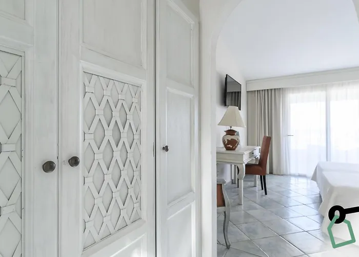 Hotiday Collection - Hotel